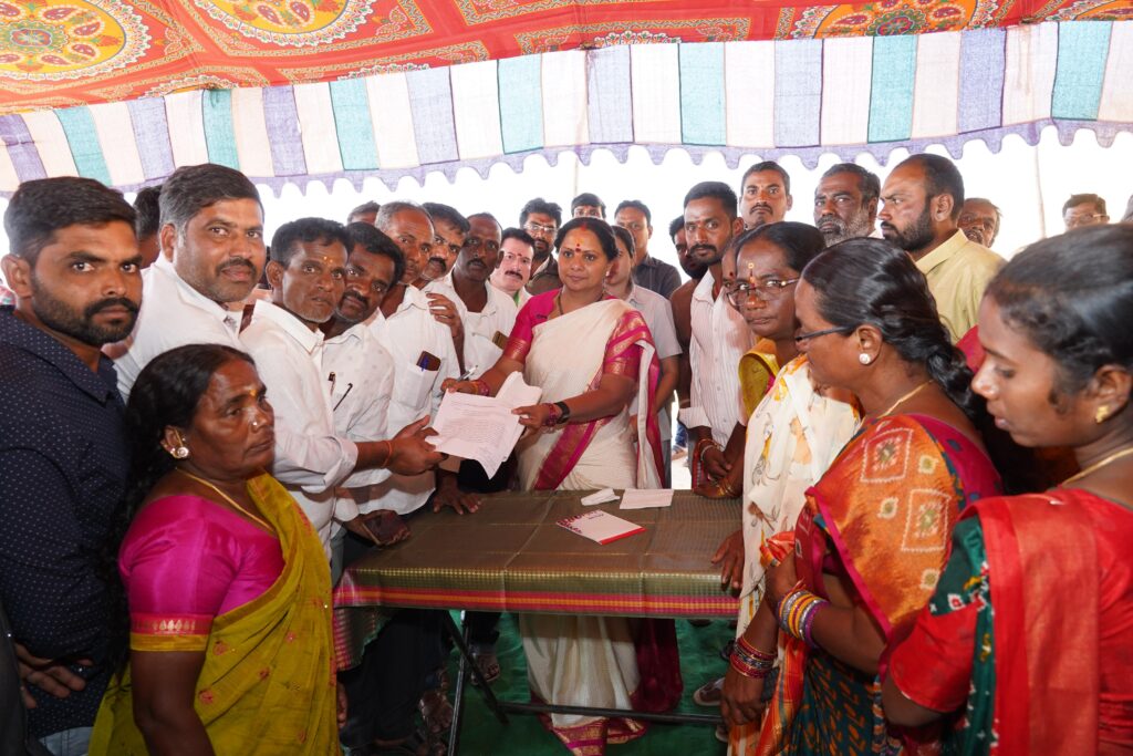Kavitha interacts with Baswapur Reservoir oustees in Bhuvanagiri