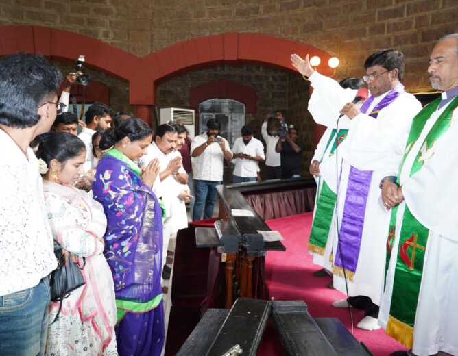 Kavitha participates in Christmas celebrations in Hyderabad