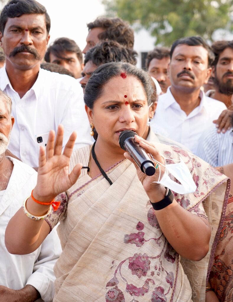 Kalvakuntla Kavitha demands justice for cotton farmers in Gadwal