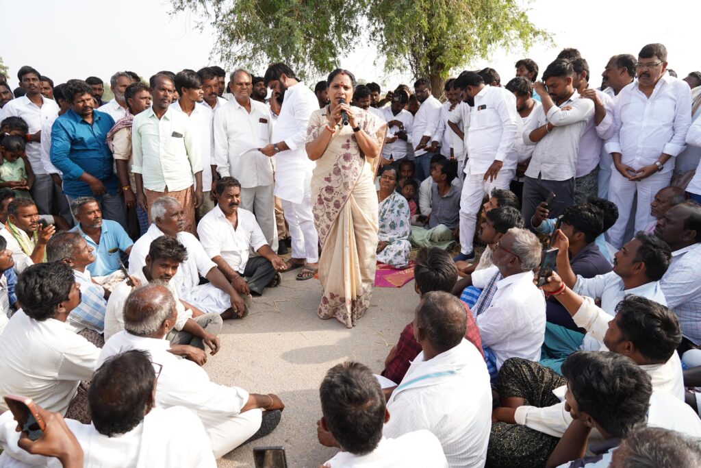 Kalvakuntla Kavitha addresses Dhanwada farmers over ethanol plant issue