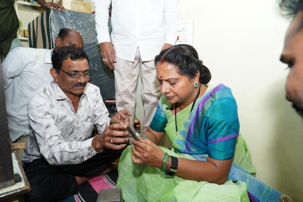 Telangana Jagruti leader Kavitha with goldsmith community