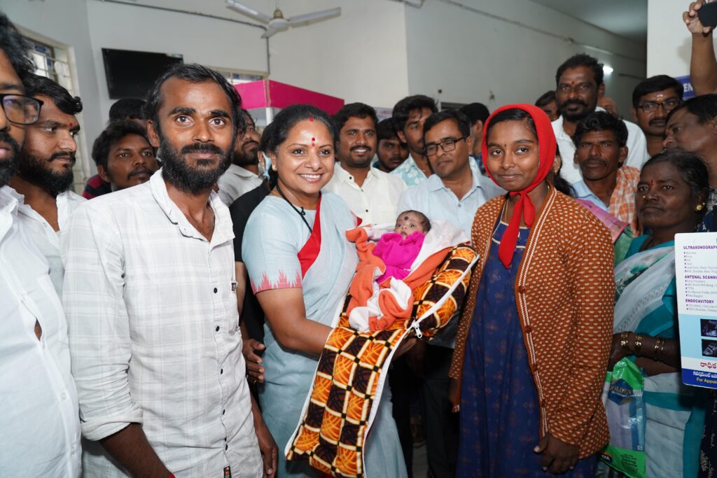 Telangana Jagruti leader Kavitha raises sanitation issues at government hospital