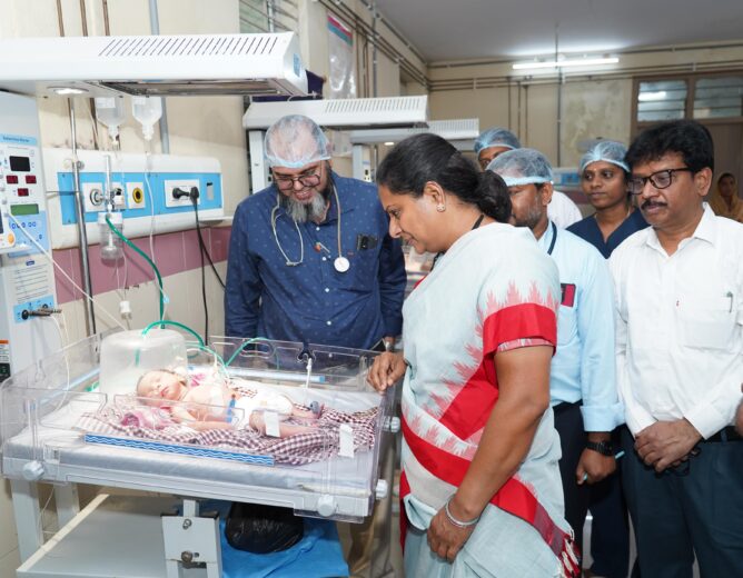 Kalvakuntla Kavitha visits Nagar Kurnool Government Hospital