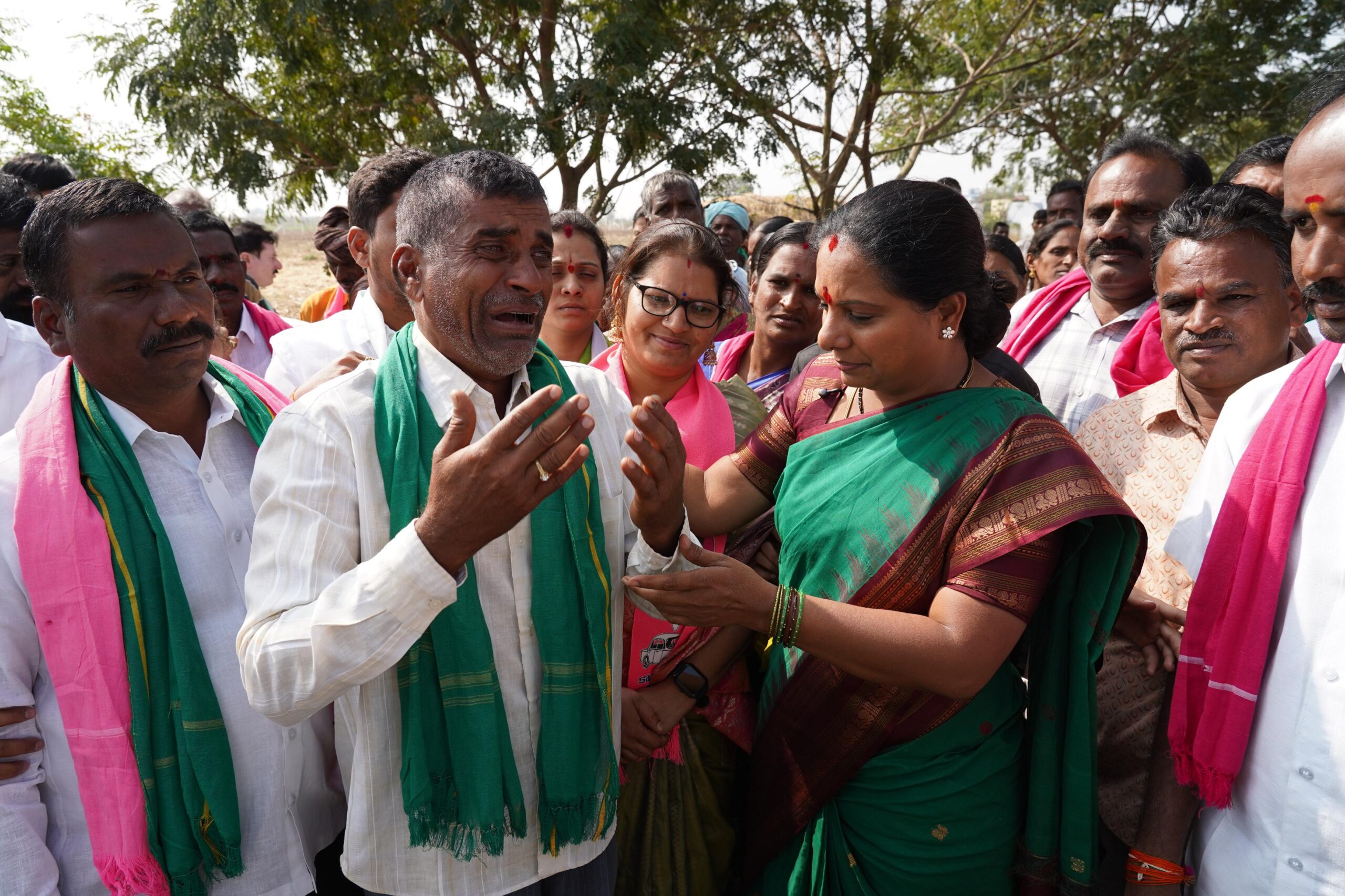 Kalvakuntla Kavitha meets Triple R displaced farmers in Kalwakurthy