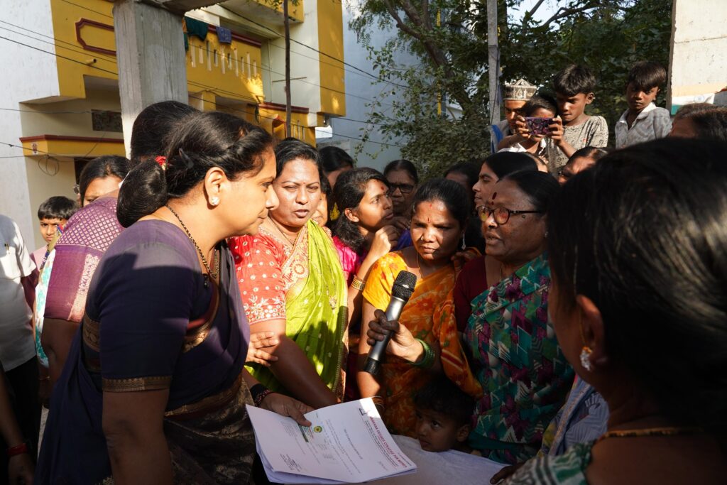 Kalvakuntla Kavitha interacting with residents during Janam Bata in Bahadurpura