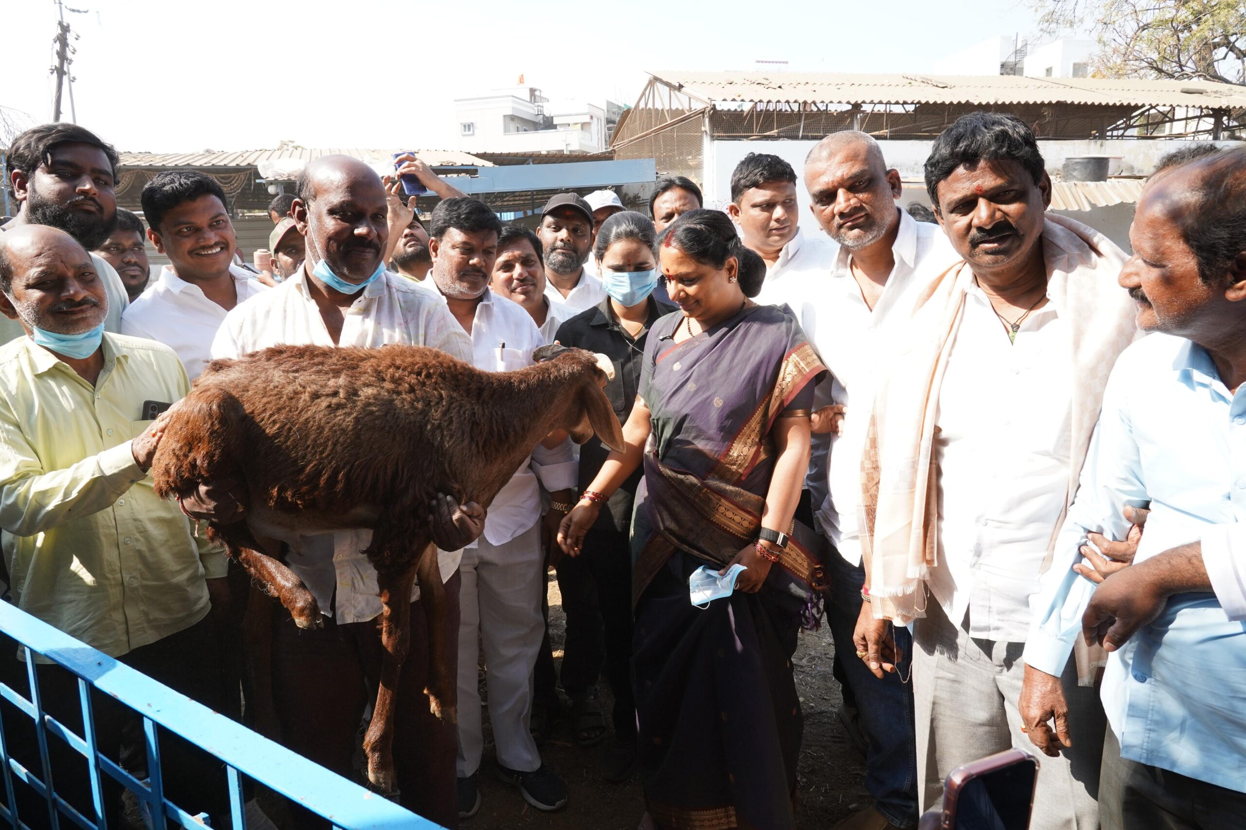 Kalvakuntla Kavitha visiting Jiyaguda slaughter house during Jagruti Janam Bata