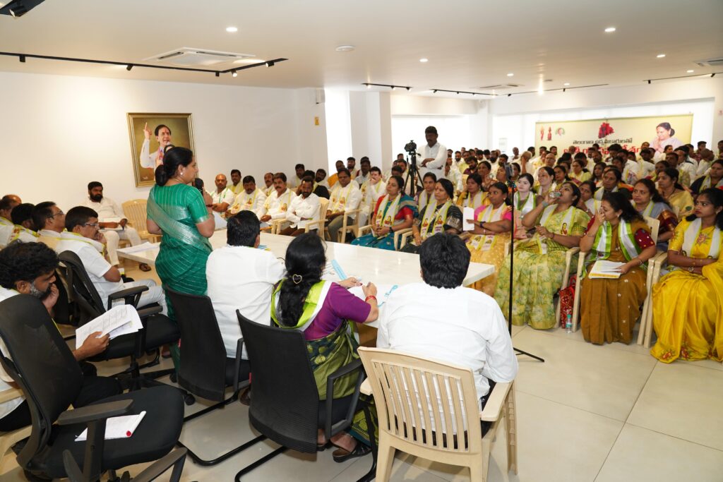 Telangana Jagruthi committees submit preliminary reports to Kavitha