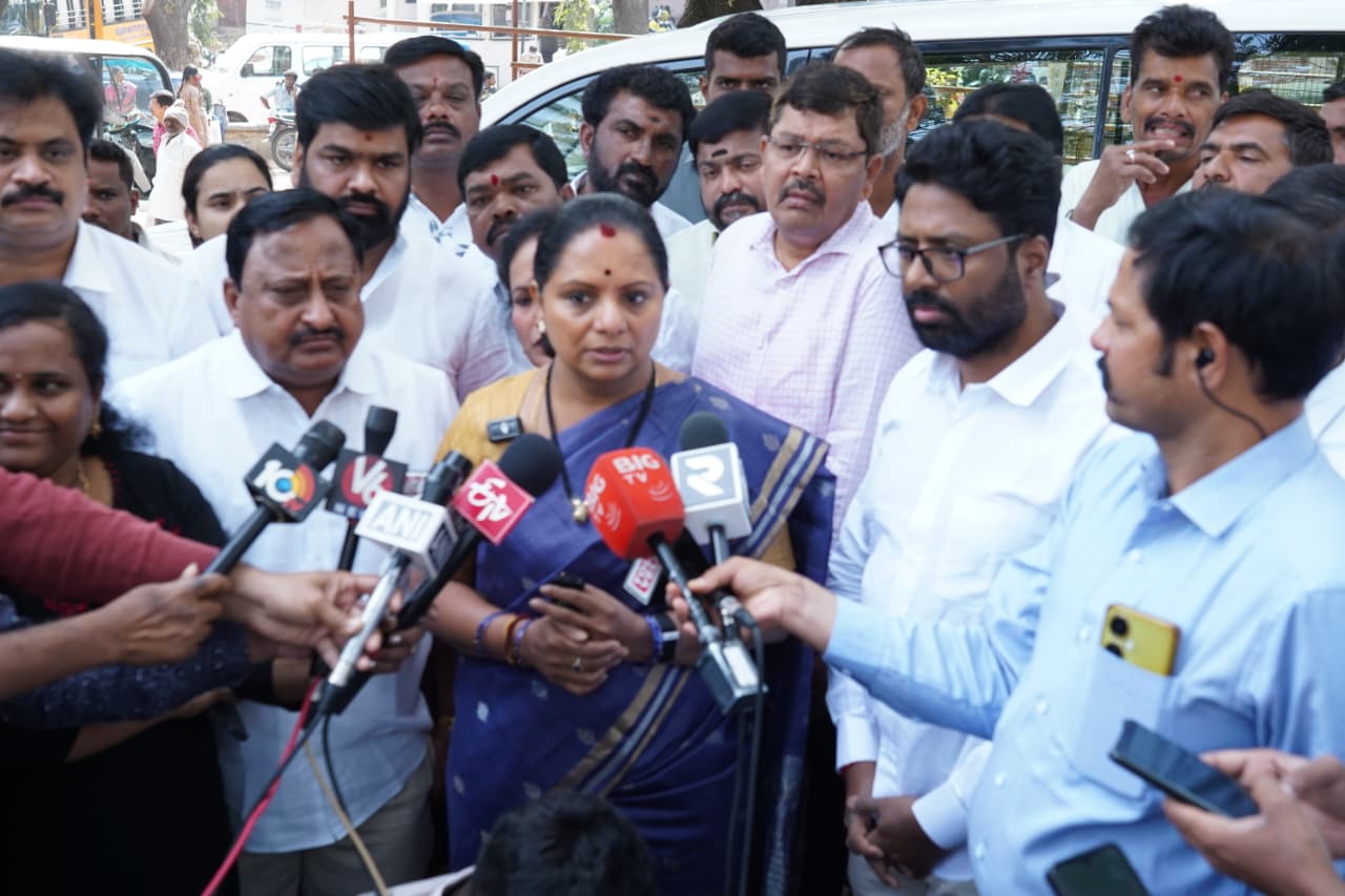 Kalvakuntla Kavitha reacting to Santosh Rao in the phone tapping case