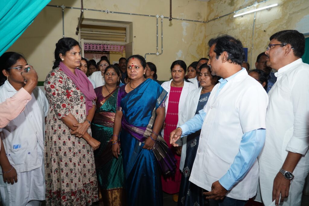 Kalvakuntla Kavitha visits Tungaturthi Community Health Centre