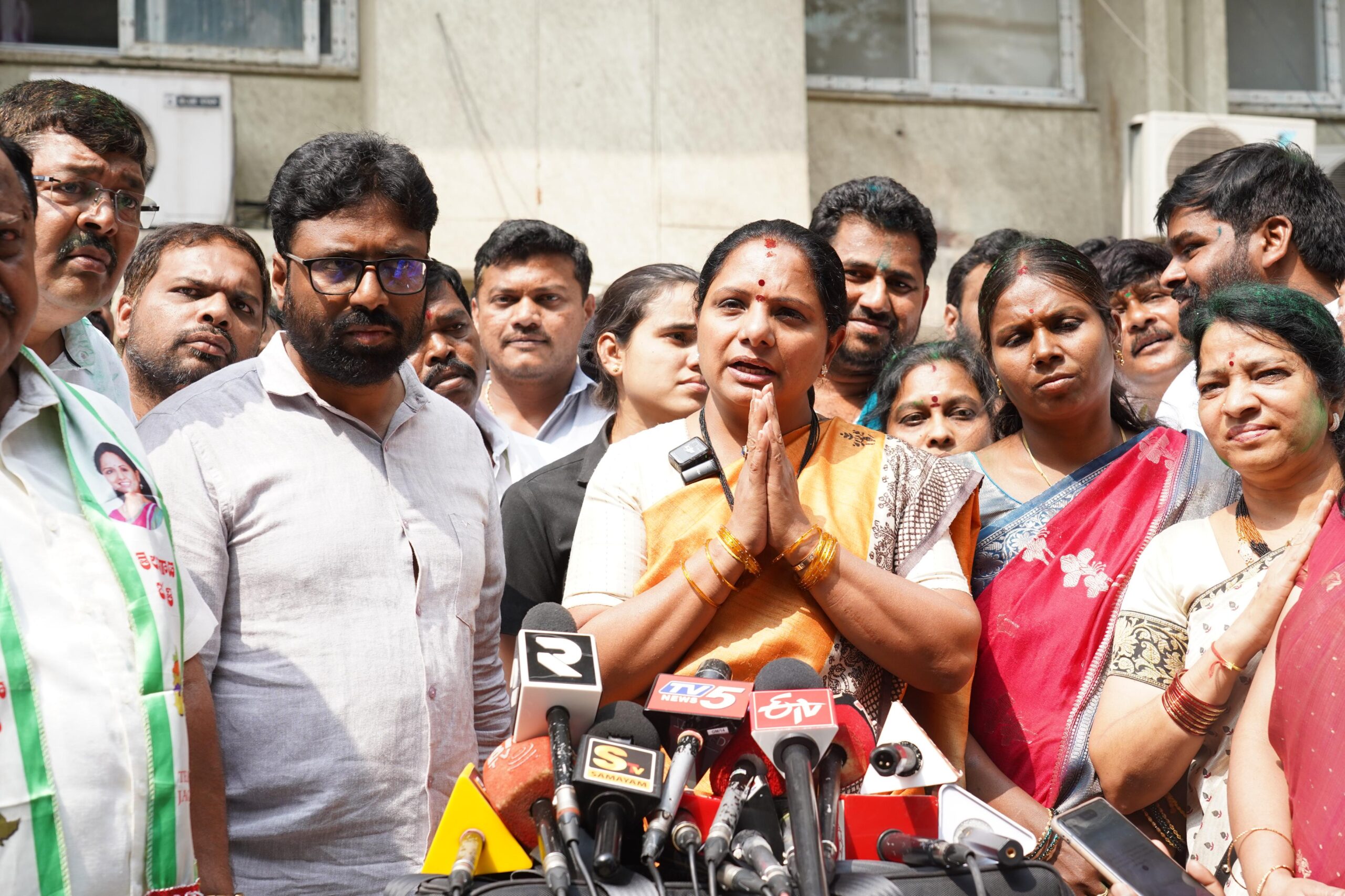Kalvakuntla Kavitha reacts to court verdict and comments on BRS defeat in Hyderabad