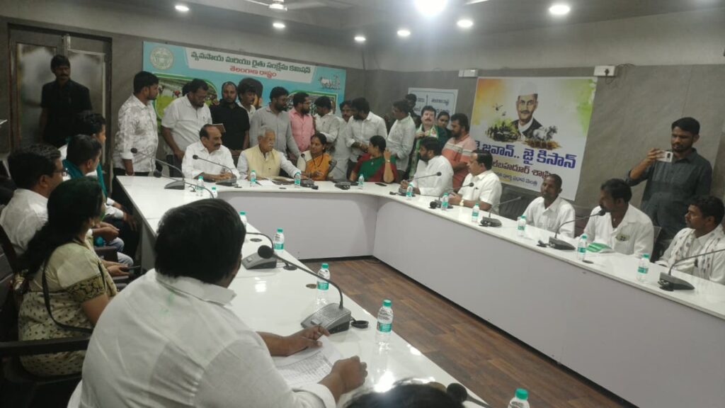 Kavitha demands justice for seed cotton farmers in Telangana