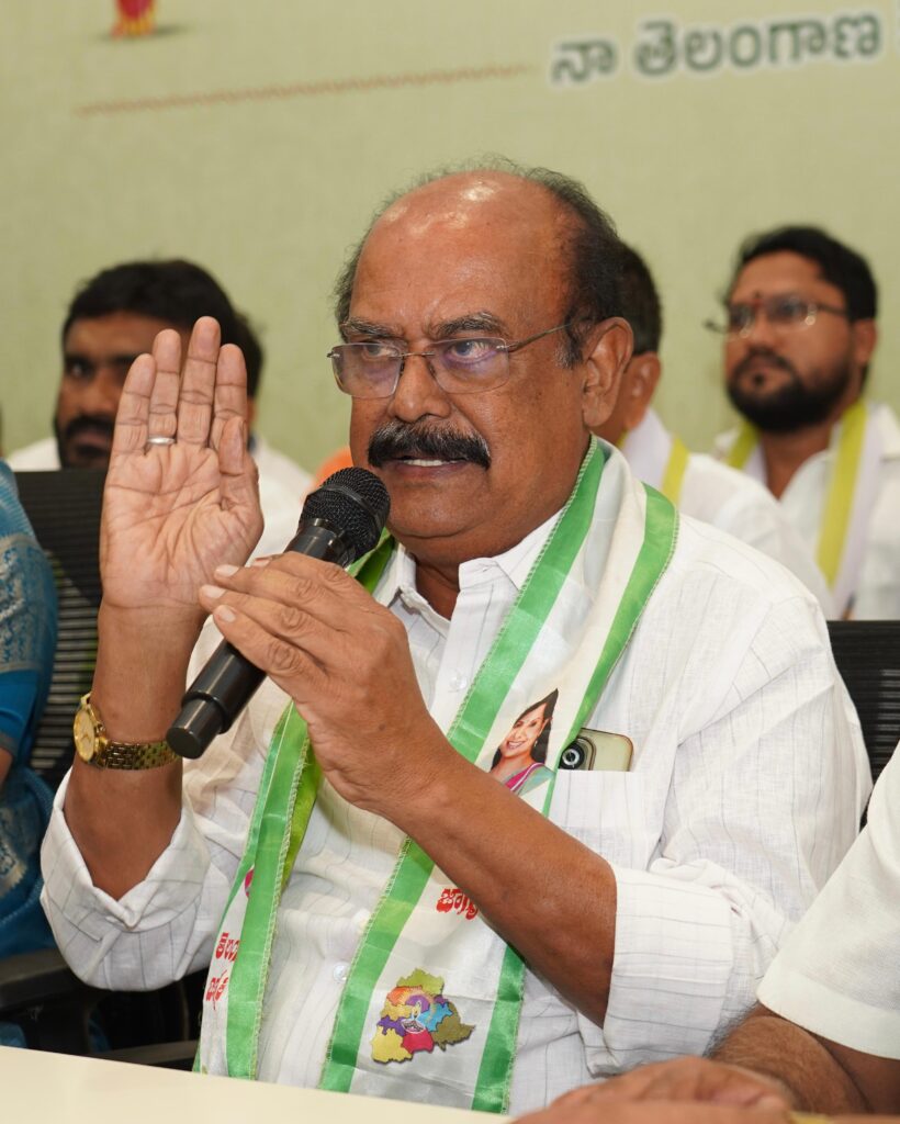 Kavitha addresses media on alternative politics in Telangana