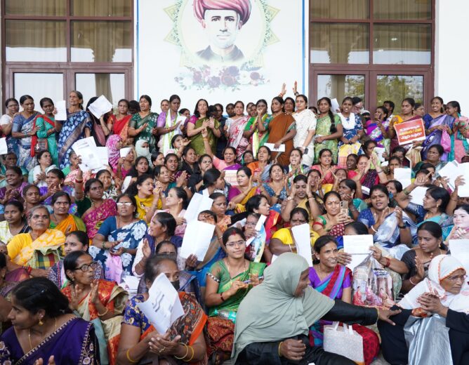 బీజేపీ, బీఆర్ఎస్ కుమ్మక్కు