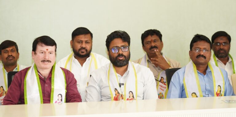 Rangu Naveen Achari addressing media on Telangana movement activists self-respect meeting in Hyderabad