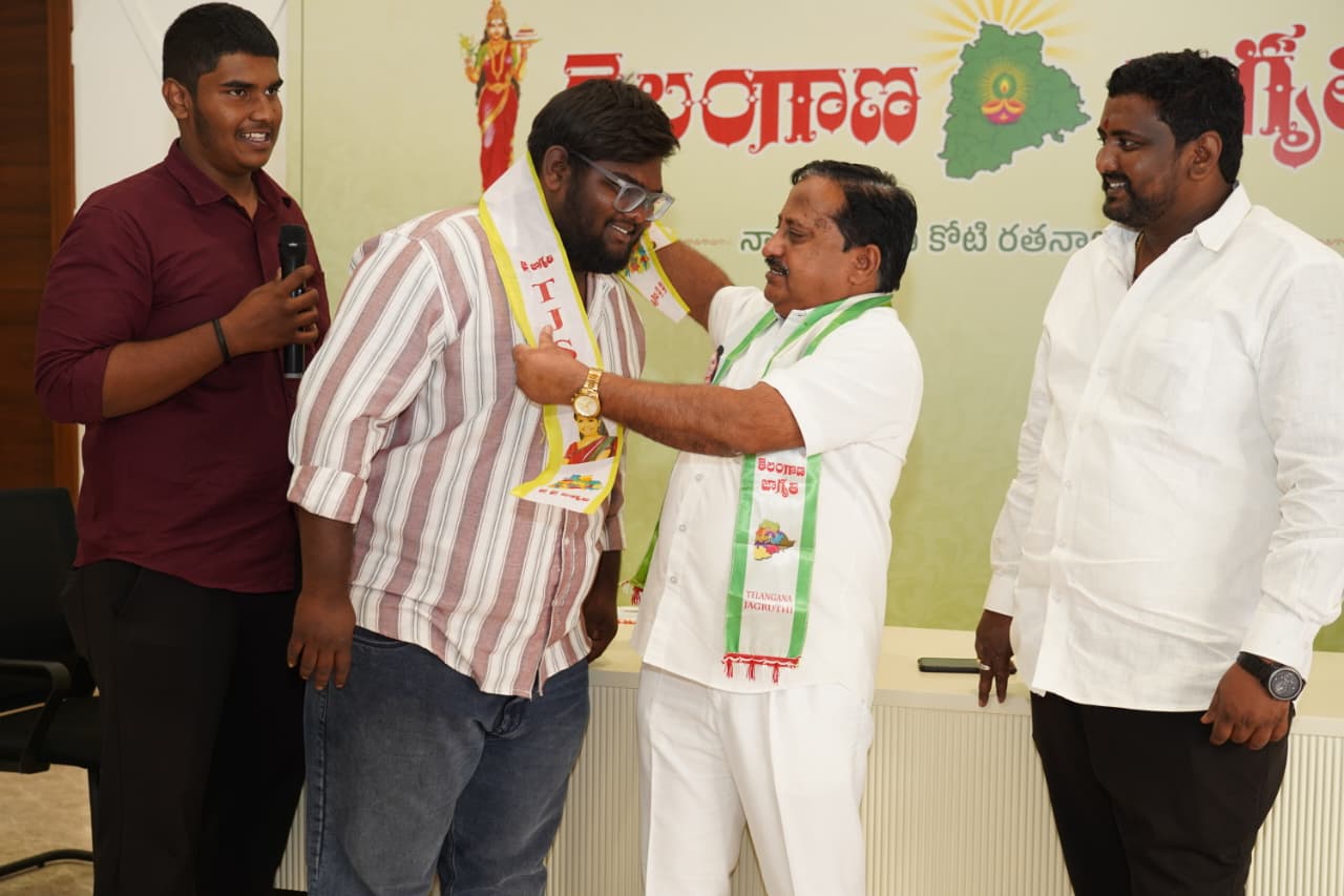 Students join Telangana Jagruthi at Khairatabad under TJSF leadership