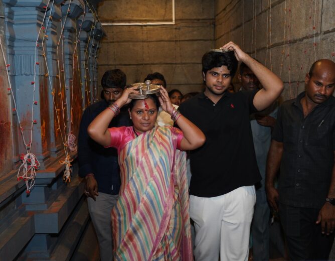 Kalvakuntla Kavitha begins Alipiri footpath walk to Tirumala and speaks about new political party in Telangana