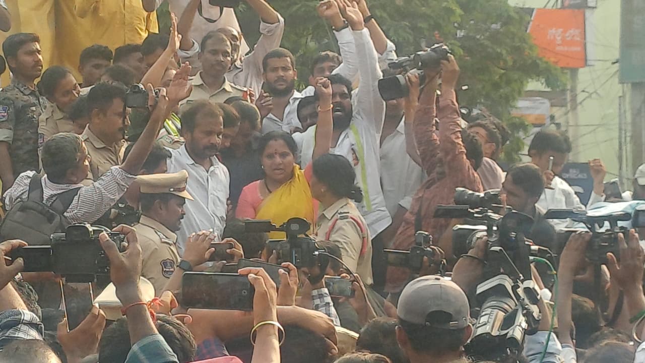 Kalvakuntla Kavitha arrested during Velugumatla victims protest in Khammam