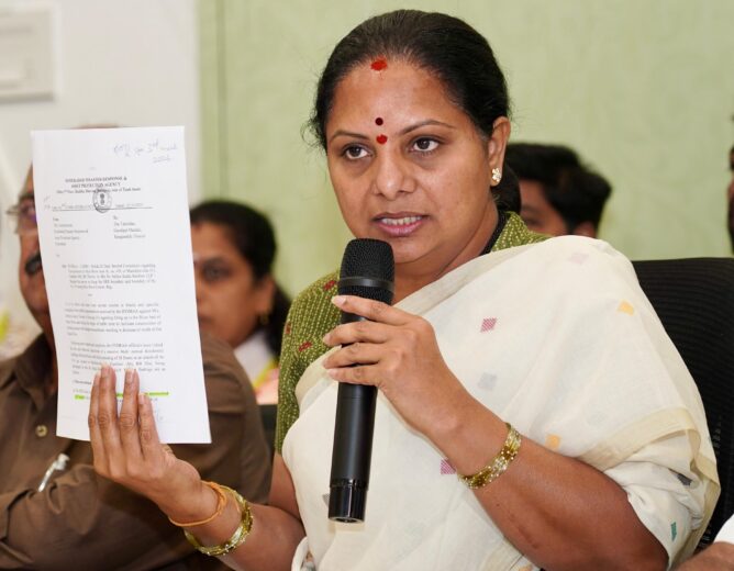 GO 317 Issue in Telangana: Kavitha Demands Relief for Employees – 317 జీఓ సవరణ ఎప్పుడు ఉద్యోగులకు న్యాయం