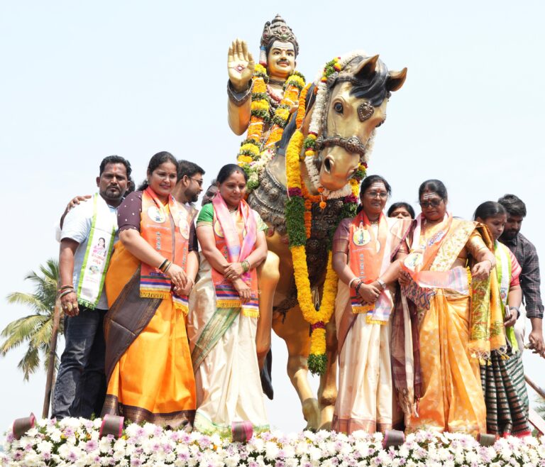 Kalvakuntla Kavitha paying floral tribute to Basaveshwara statue at Tank Bund Hyderabad on Basaveshwara Jayanti 2026