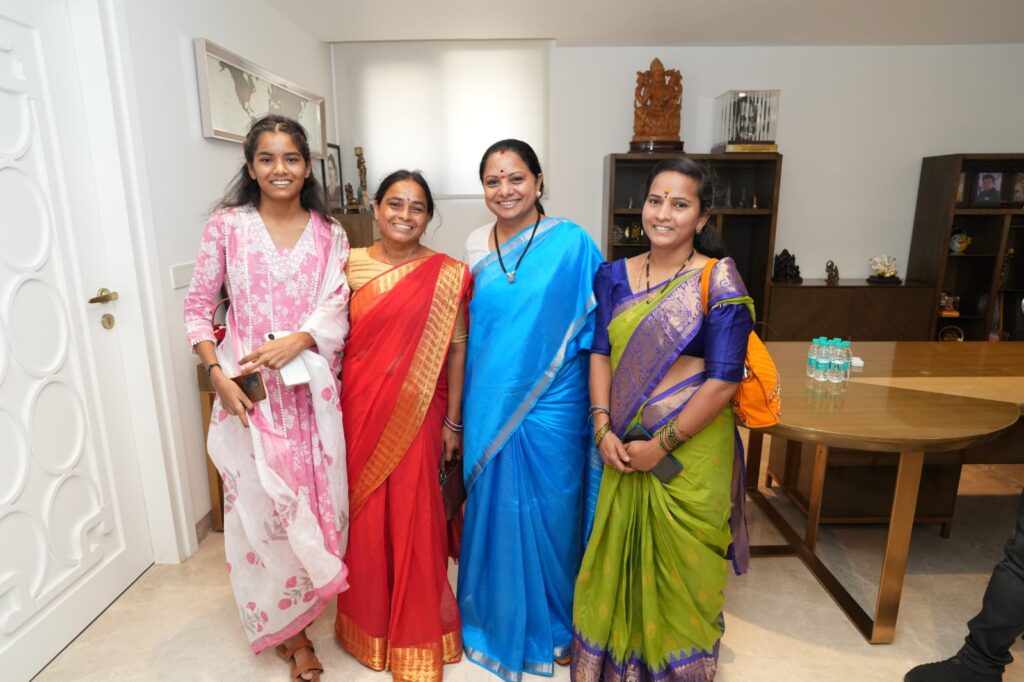 Kavitha inducts Chakali Ilamma family members into Telangana Jagruthi