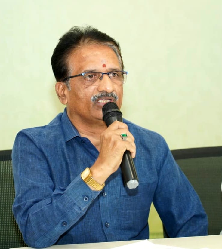Leaders criticizing Congress response to Kavitha remarks on Telangana leadership