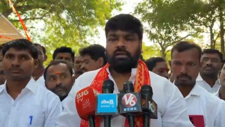 Leaders from Gadwal shift support to Kalvakuntla Kavitha, alleging failures of BRS and Congress governments in Telangana.
