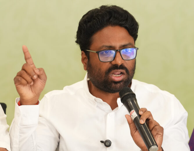 TRS Leaders Attack BRS, Claim K. Kavitha as True Heir of Telangana Movement