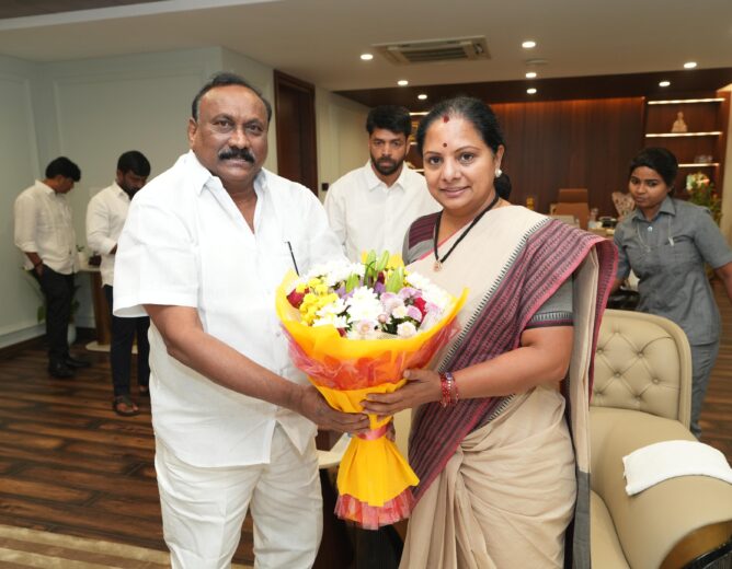 Boda Janardhan meets Kavitha, confirms plans to join TRS soon. Focus on boosting party presence in Singareni region