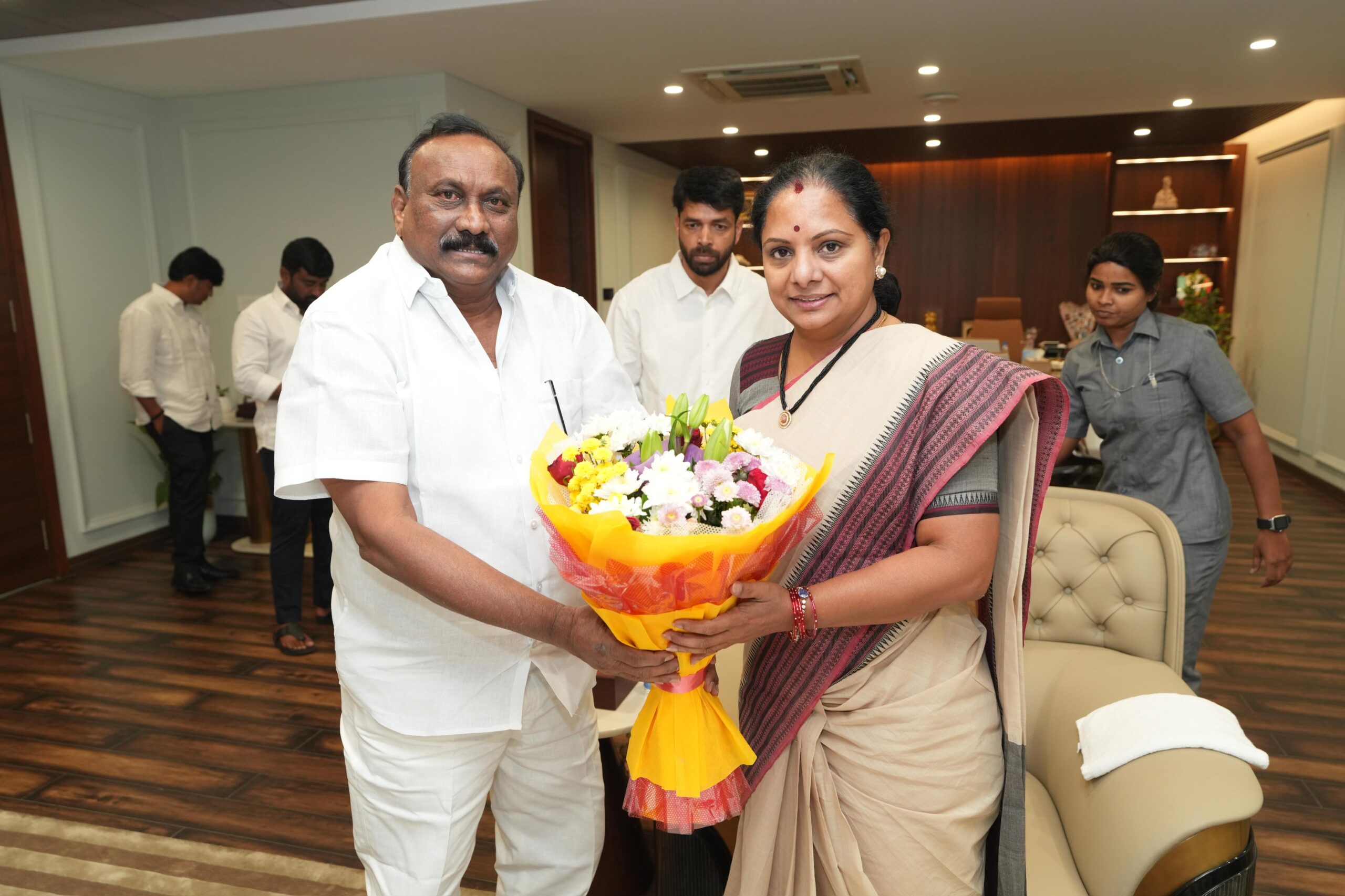 Boda Janardhan meets Kavitha, confirms plans to join TRS soon. Focus on boosting party presence in Singareni region