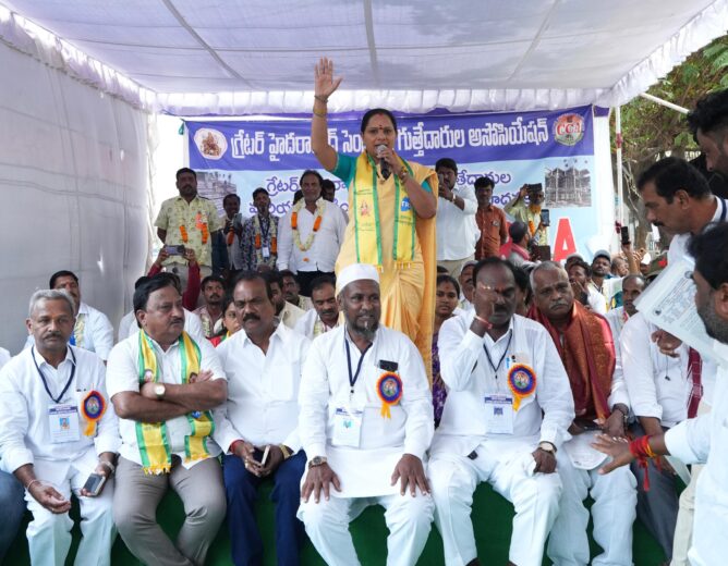 Kalvakuntla Kavitha Supports Centering Workers Dharna at Indira Park, Warns Telangana Govt