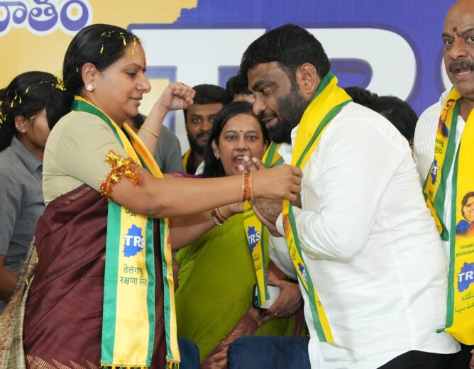 Kavitha warns Telangana govt over pending promises, school fee hikes and farmers’ bonus issue ahead of June 2.