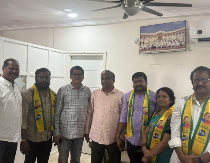 TRS leaders expressed solidarity with Professor K Nageshwar and urged the AP government to withdraw cases filed against the political analyst