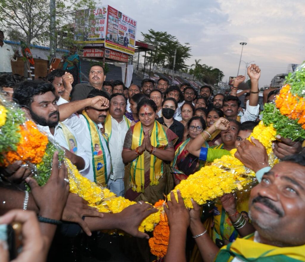 Telangana Rakshana Sena chief K Kavitha speaks at a public meeting in Sircilla, highlighting farmers' issues, handloom workers' concerns, and justice for Nerella victims.