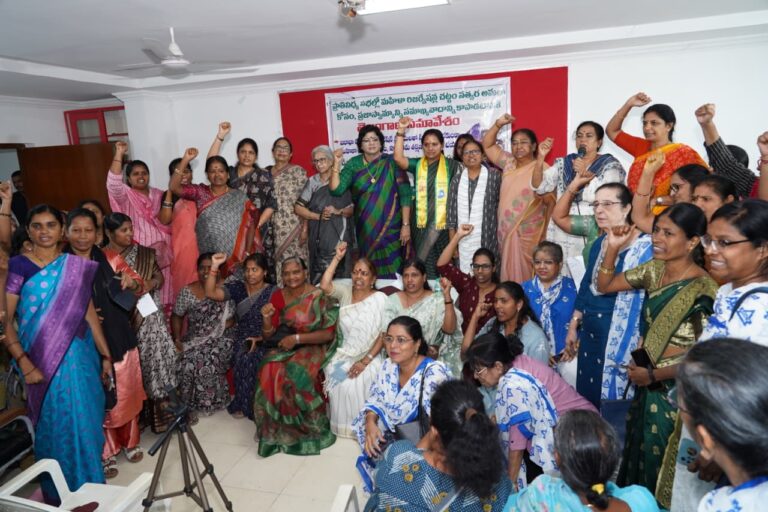 Kavitha urged women to unite for immediate implementation of the Women's Reservation Bill and announced support for a massive Chalo Delhi mobilisation