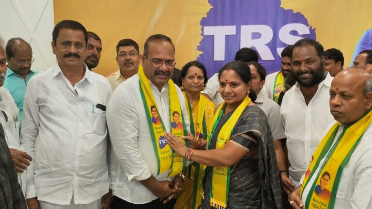 Kalvakuntla Kavitha welcomes former BJP leader Nemalikonda Venumadhav into Telangana Rakshana Sena in Hyderabad