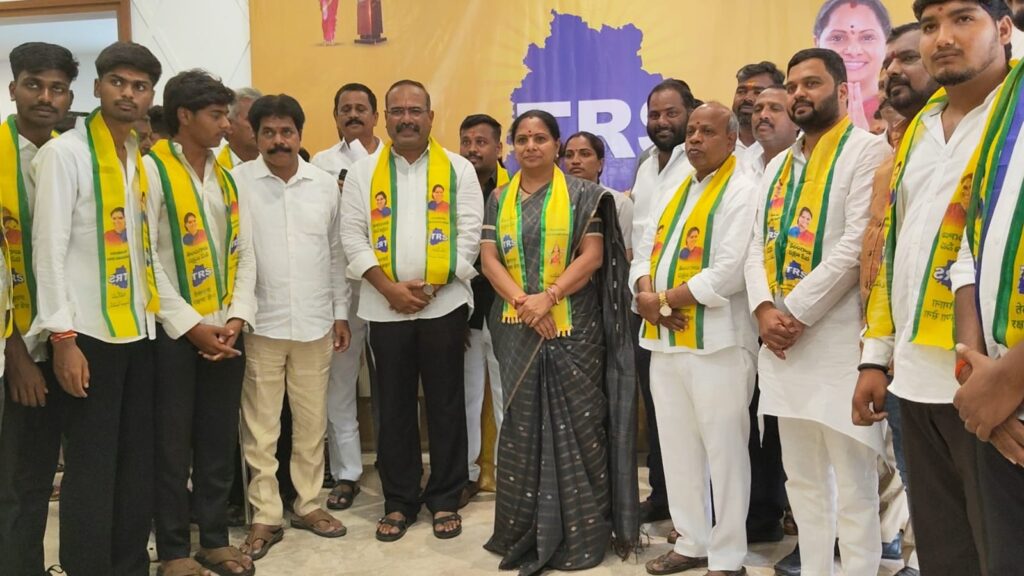 Kalvakuntla Kavitha greets former BJP state executive member Nemalikonda Venumadhav after he joined Telangana Rakshana Sena at the party office in Hyderabad