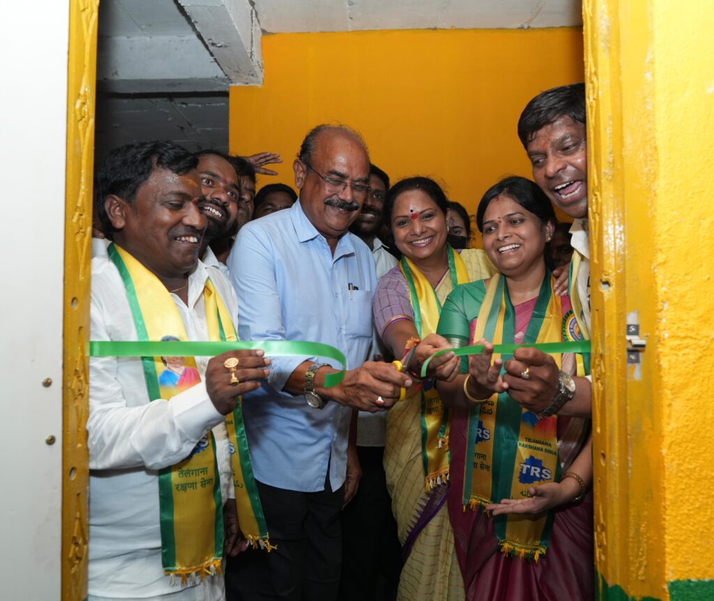 Kalvakuntla Kavitha hoists the TRS flag in Bellampalli and inaugurates the party office in Asifabad as part of the Telangana Rakshana Sena outreach programme.