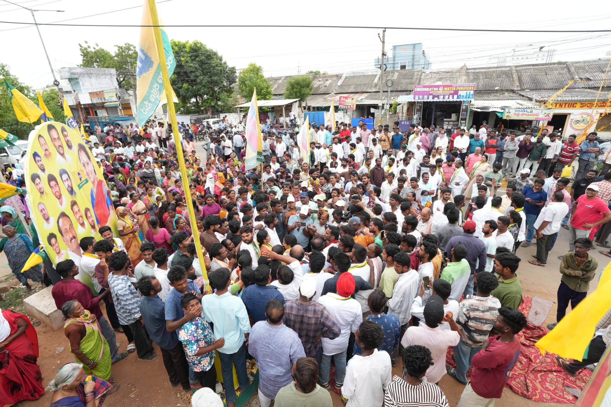 Kavitha hoists TRS flag in Bellampalli and inaugurates party office in Asifabad during Telangana Rakshana Sena programme