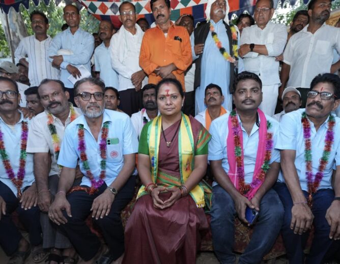 Kalvakuntla Kavitha visits Tummidihetti project site and discusses Sirpur Paper Mill, irrigation, and regional development in Asifabad