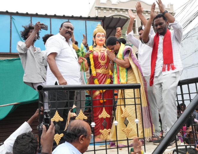 During the Singareni TRS Baayi Bata programme in Mancherial, Kalvakuntla Kavitha criticized Congress over Singareni-related issues, opposed privatization efforts, and outlined Telangana Rakshana Sena's vision for workers and employment.