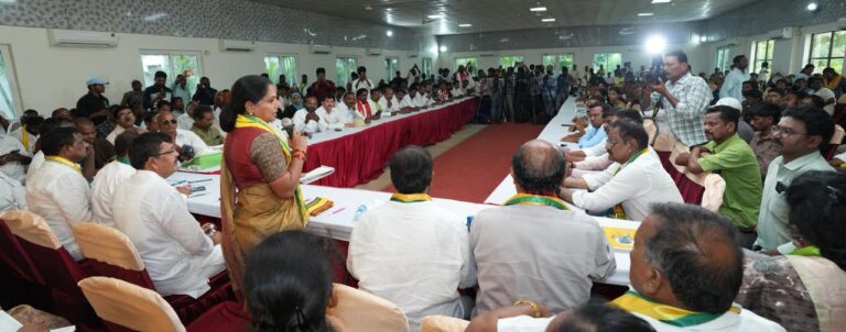 K Kavitha speaking at the Telangana Udyamakarulu Round Table meeting in Karimnagar