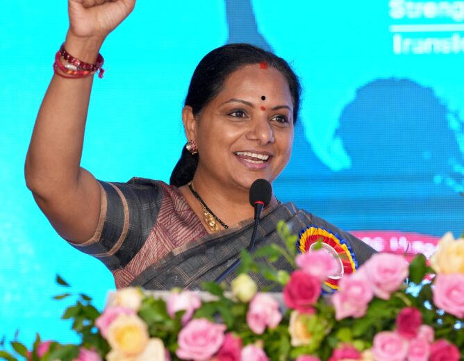 Kavitha alleges Karnataka's RDS projects could reduce Telangana's Tungabhadra water share and urges Revanth Reddy to prioritize the state's water rights