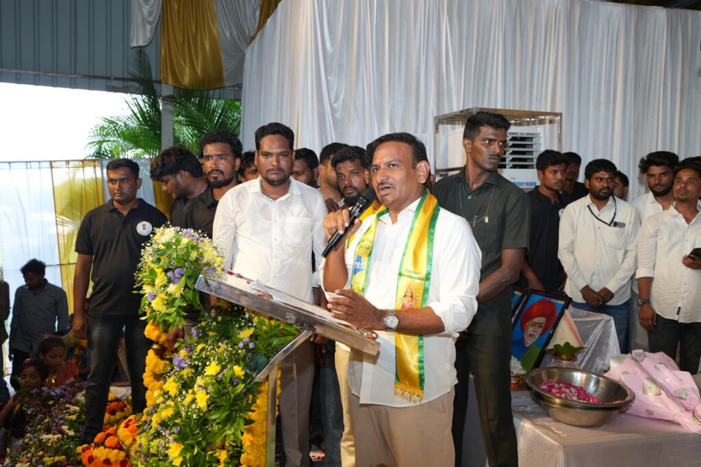 Telangana Rakshana Sena chief Kalvakuntla Kavitha addresses the Panchajanya Sankalpa Sabha in Korutla.