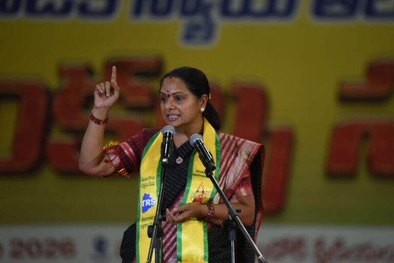 K Kavitha addressing a Panchajanya Sankalpa Sabha in Nizamabad