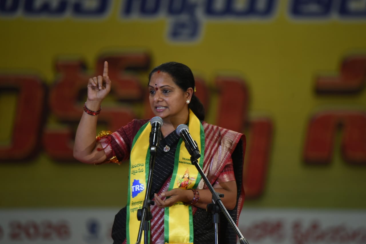 K Kavitha addressing a Panchajanya Sankalpa Sabha in Nizamabad