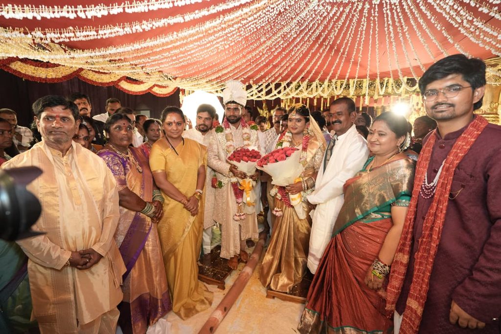 Kalvakuntla Kavitha participated as a family member in a Telangana Rakshana Sena leader’s wedding, performing traditional Mudiraj rituals and blessing the bride.