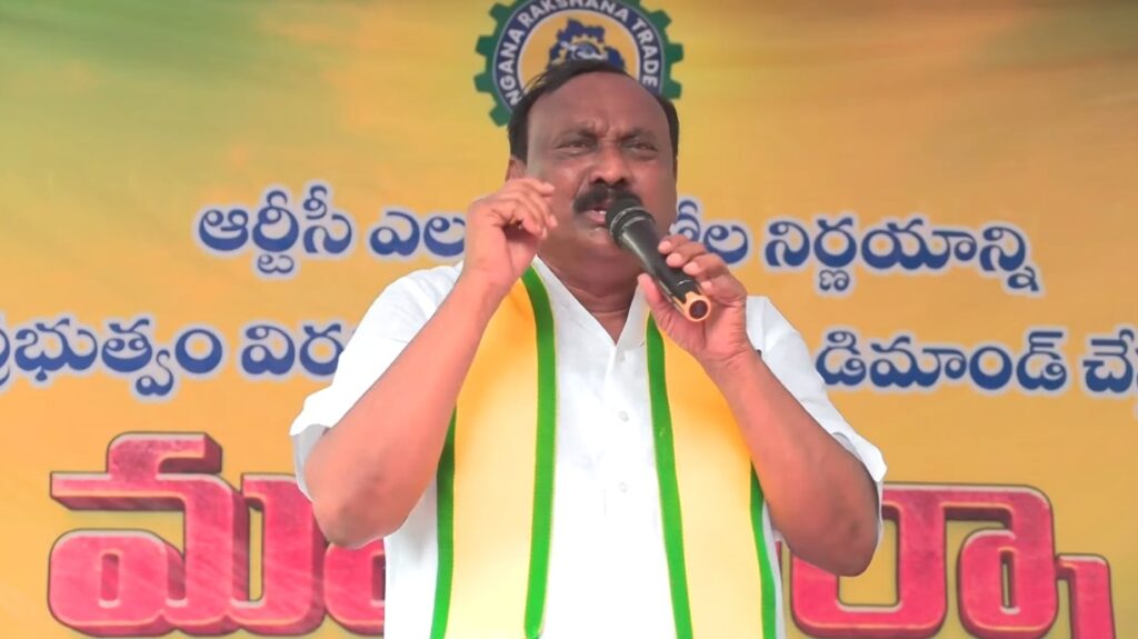 Telangana auto drivers protest against electric autos and demand withdrawal of GO 263 at Hyderabad’s Dharna Chowk