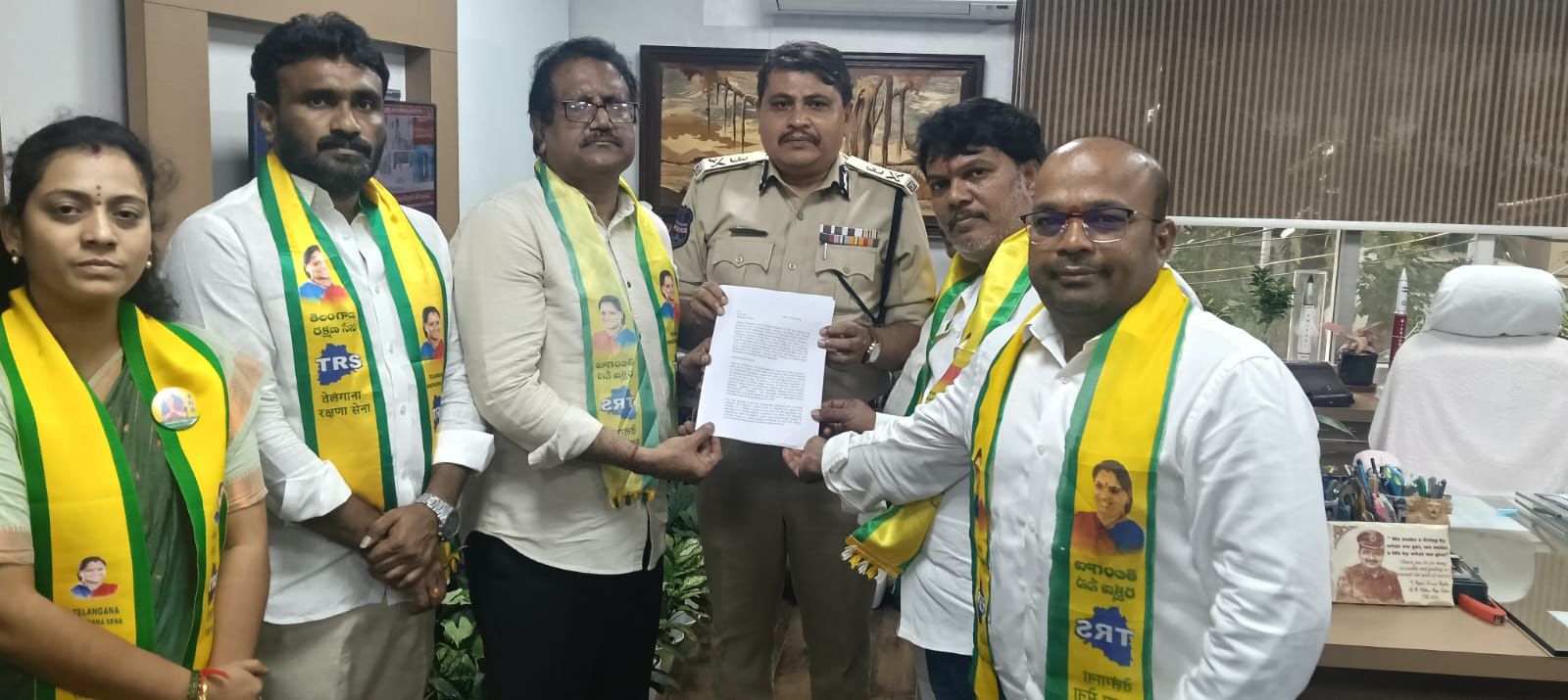 TRS leaders file complaint against Telangana Police constable over alleged remarks targeting Kalvakuntla Kavitha