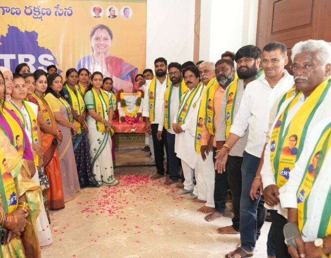 Gandhi Jayanti 2026: Telangana Rakshana Sena Holds Tribute, Blood Donation Camp in Hyderabad
